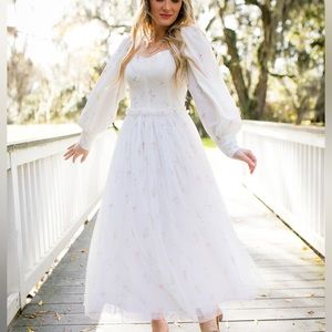 IVY CITY Florence Dress In White Floral